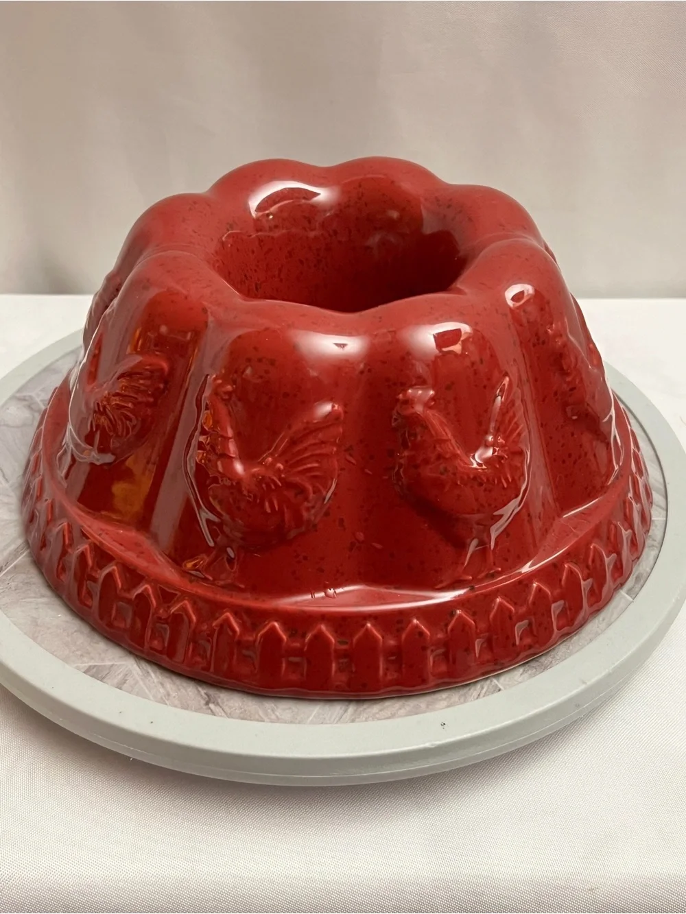 Vintage Red Speckled Ceramic Chicken Bundt Cake Pan Mold Bakeware 10.5 Inch
